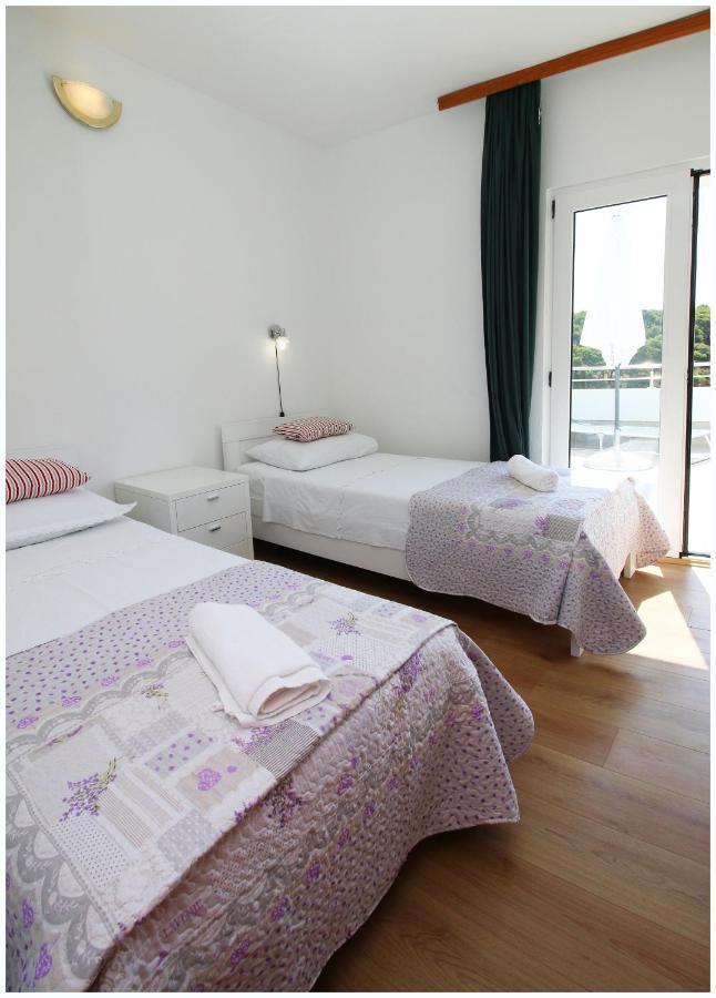 Apartments Elvis Primosten Exterior photo